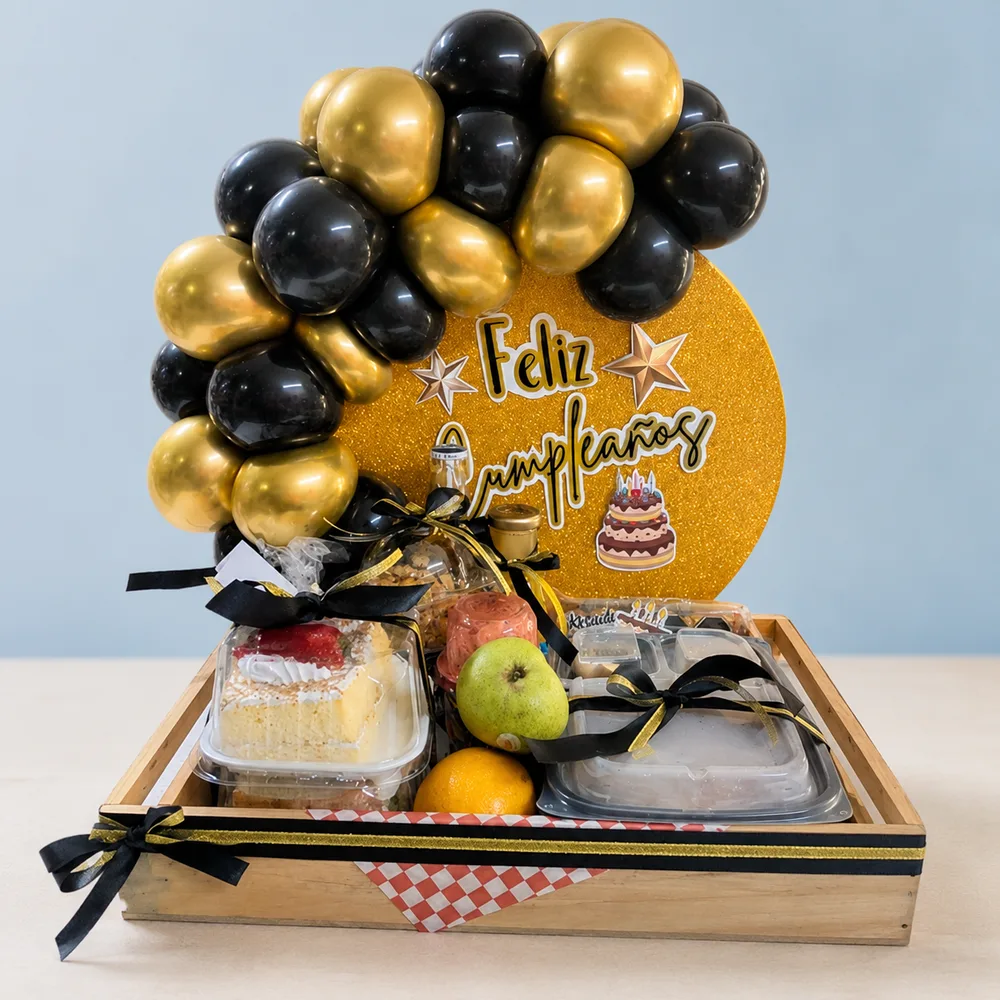 Desayuno completo personalizado en caja de madera