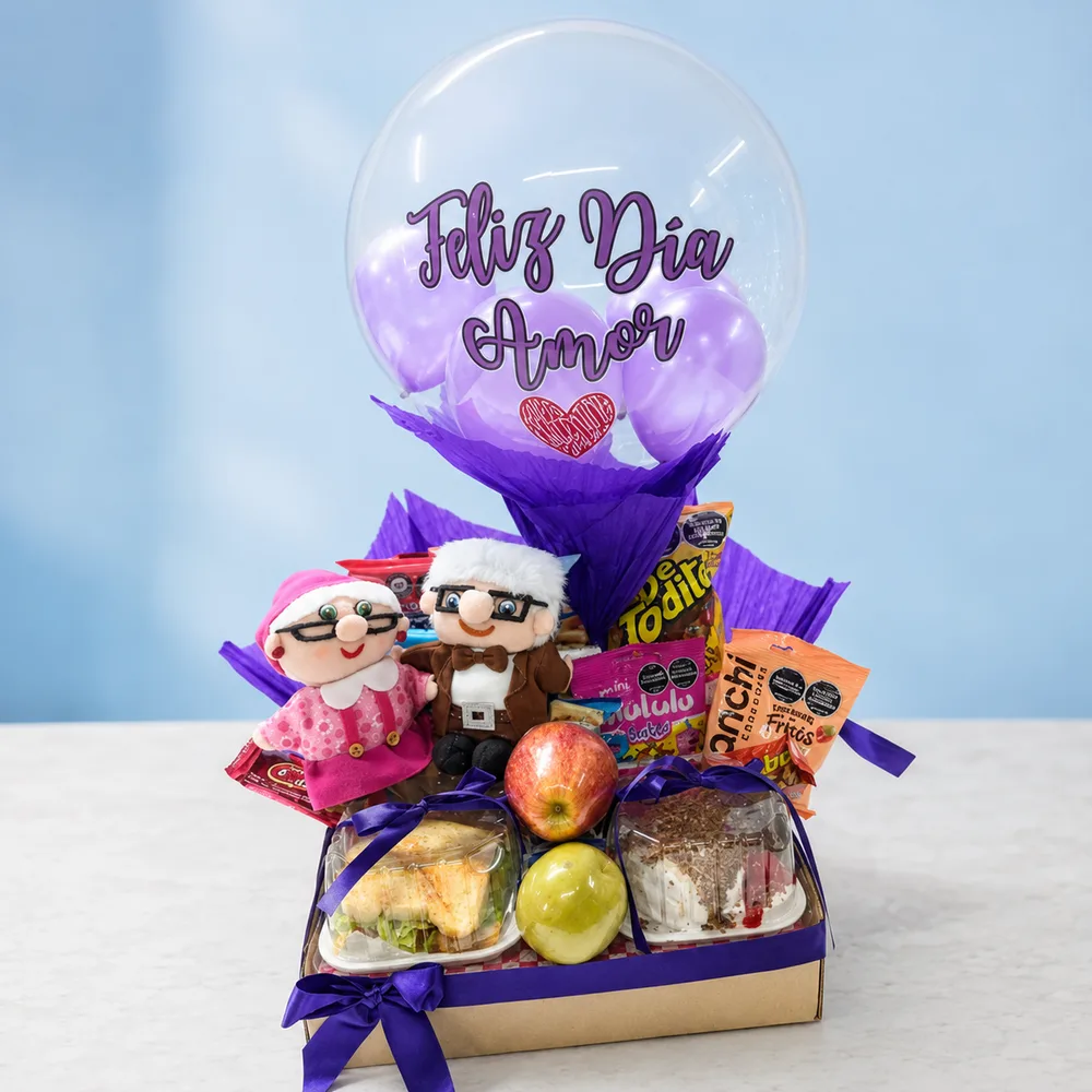 Desayuno personalizado con peluches y globos